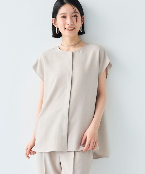 CROSS FUNCTION（クロスファンクション）の「《シワになりにくい》サマナチュラ リネンライクベルト付きフレンチスリーブブラウス【CF/クロスファンクション】（シャツ/ブラウス・レディース・ライトベージュ/チャコールグレー・M/L/LL）」の10枚目の写真