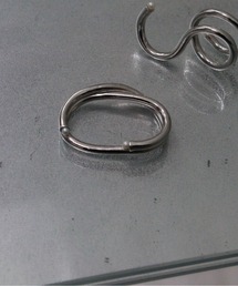 Yuki Yoshioka（ユーキヨシオカ）の「Double Finger Ring（リング）」
