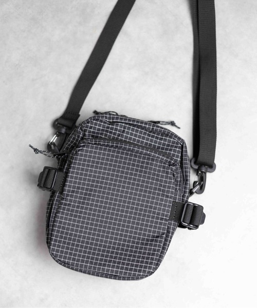 Gramicci（グラミチ）の「【63】【GRAMICCI(グラミチ) 】RIPSTOP MINI SHOULDER BAG（ショルダーバッグ・メンズ・ブラック・FREE）」の12枚目の写真