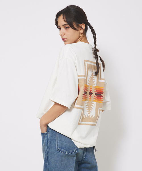 ABAHOUSE(アバハウス)の「【PENDLETON/ペンドルトン】 BACK PRINT Tシャツ / バックプリント半袖Tシャツ(Tシャツ/カットソー・メンズ・オフホワイト/グレー/ブラック/サーモンピンク/グリーン系その他・M/L)」の2枚目の写真