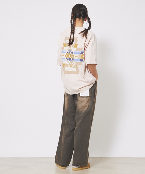 ABAHOUSE(アバハウス)の「【PENDLETON/ペンドルトン】 BACK PRINT Tシャツ / バックプリント半袖Tシャツ(Tシャツ/カットソー・メンズ・オフホワイト/グレー/ブラック/サーモンピンク/グリーン系その他・M/L)」の18枚目の写真