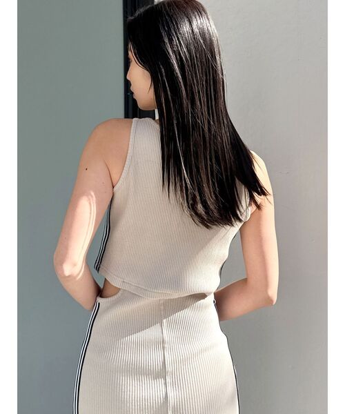 GYDA（ジェイダ）の「GDウエストOPEN SIDEラインノースリテレコロングワンピース（ワンピース・レディース・ベージュ/スカイブルー/ブラック・FREE）」の19枚目の写真