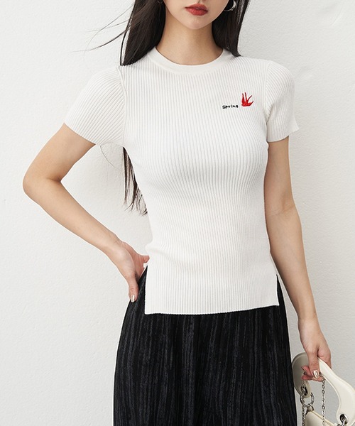 SUWDEE（スーディー）の「embroidery logo rib knit tops（Tシャツ/カットソー・レディース・ホワイト/ブラック・FREE）」の8枚目の写真