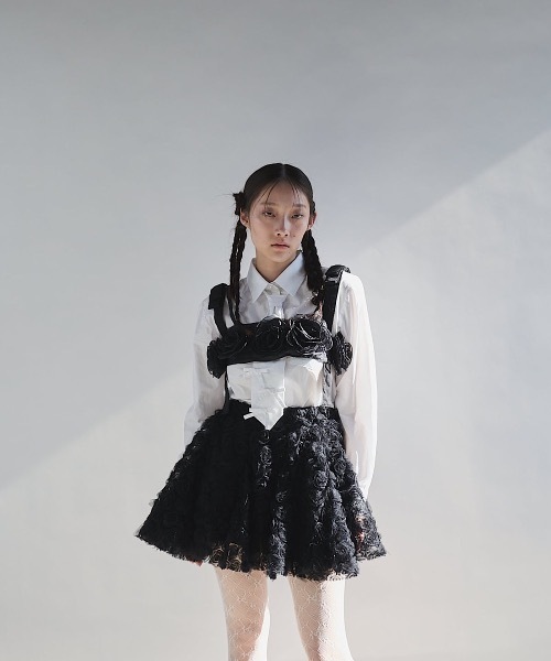 PAIN（ペイン）の「ショルダーリボンシャツ（シャツ/ブラウス・レディース・ホワイト/ホワイト×ブラック/ブラック×ホワイト・FREE）」の8枚目の写真