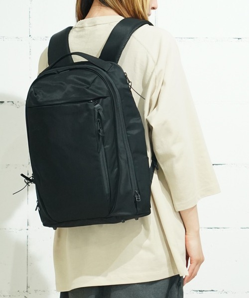THE MILES(ザ マイルズ)の「DSBK バックパック 高密度ナイロンツイル ダントツ撥水加工 12L 14inch(バックパック/リュック・メンズ・ブラック/グレー・FREE)」の2枚目の写真