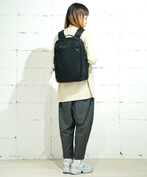 THE MILES(ザ マイルズ)の「DSBK バックパック 高密度ナイロンツイル ダントツ撥水加工 12L 14inch(バックパック/リュック・メンズ・ブラック/グレー・FREE)」の12枚目の写真