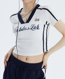 lilful（リルフル）の「バイカラーラインVネックゲーム半袖Tシャツ（Tシャツ/カットソー・レディース）」