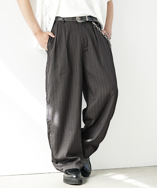 MinoriTY(マイノリティ)の「【MinoriTY】シャドウストライプ2タックピンストライプカーブスラックス ワイドパンツ テーパードパンツ メンズ(スラックス・メンズ・ネイビー/チャコール・M/L)」の2枚目の写真