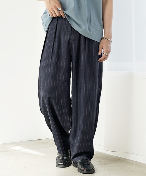 MinoriTY(マイノリティ)の「【MinoriTY】シャドウストライプ2タックピンストライプカーブスラックス ワイドパンツ テーパードパンツ メンズ(スラックス・メンズ・ネイビー/チャコール・M/L)」の5枚目の写真