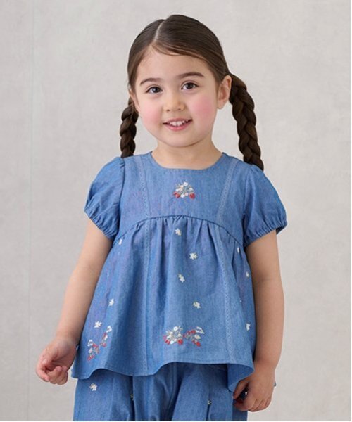 petit main（プティマイン）の「【リンク】いちご刺しゅうパフチュニック(キッズ)（チュニック・キッズ・ライトピンク/アイボリー/ライトブルー・90cm/110cm/120cm/100cm/80ｃｍ/130cm）」の4枚目の写真