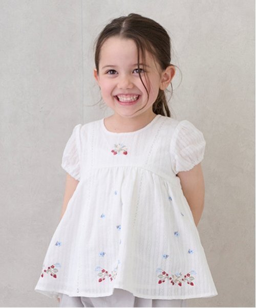 petit main（プティマイン）の「【リンク】いちご刺しゅうパフチュニック(キッズ)（チュニック・キッズ・ライトピンク/アイボリー/ライトブルー・90cm/110cm/120cm/100cm/80ｃｍ/130cm）」の7枚目の写真