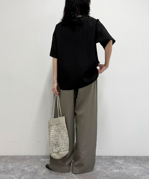 fredy emue(フレディエミュ)の「シルキーリネンイージーパンツ(その他パンツ・レディース・ベージュ/ネイビー/カーキ/ブラック・38/36)」の22枚目の写真