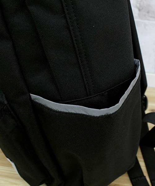 Carhartt（カーハート）の「クラシック バックパック CLASSIC BACKPACK 21L（バックパック/リュック・メンズ・ブラック/ブラウン・FREE）」の9枚目の写真