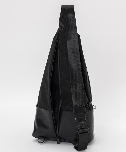 KLON(クローン)の「KLON CONNECT ONE SHOULDER BAG(ドラムバッグ・メンズ・ブラック・FREE)」の12枚目の写真