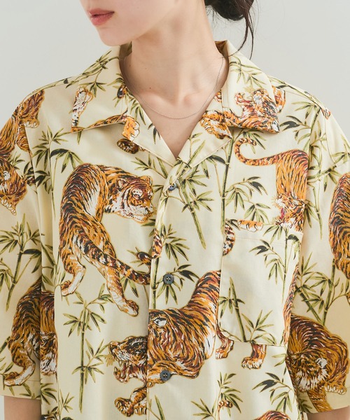le cercle ADAM ET ROPE'(ルセルクルアダムエロペ)の「【MON YO/モンヨー】JAPANESE PATTERN ALOHA SHIRT(シャツ/ブラウス・レディース・グリーン系その他/パープル系その他/ホワイト系その他2/レッド系その他2・FREE)」の11枚目の写真