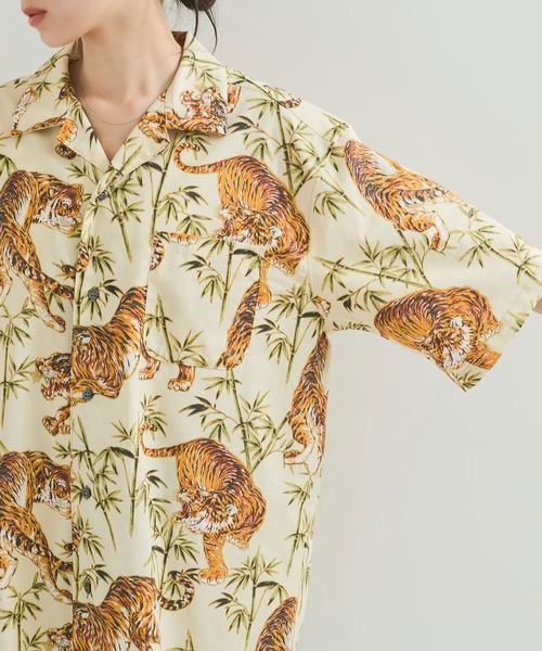 le cercle ADAM ET ROPE'(ルセルクルアダムエロペ)の「【MON YO/モンヨー】JAPANESE PATTERN ALOHA SHIRT(シャツ/ブラウス・レディース・グリーン系その他/パープル系その他/ホワイト系その他2/レッド系その他2・FREE)」の12枚目の写真