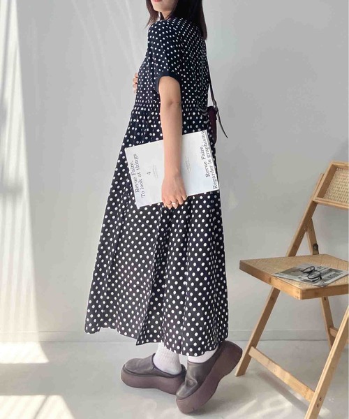 AS KNOW AS plus(アズノゥアズプラス)の「●ひんやり ウエストシャーリング リブデザイン半袖ワンピ―ス(ワンピース・レディース・モカ/ブルー系/チャコールグレー/ネイビー系/グリーン系1/ブラック系1/ブルー系1・FREE)」の19枚目の写真