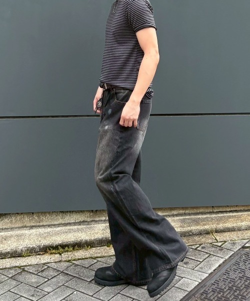 Chikashitsu +（チカシツプラス）の「【Chikashitsu +】dirty wash semi wide denim / 【チカシツプラス】ダーティーウォッシングセミワイドデニムパンツ＜着用動画あり＞（デニムパンツ・メンズ・ブラック/ブルー・M/L）」の11枚目の写真