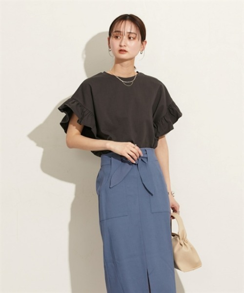 nissen（ニッセン）の「綿１００％　ショルダーフリルＴシャツ（Tシャツ/カットソー・レディース・オフホワイト/チャコール/ピンク/ブラック×ホワイト・M/L）」の8枚目の写真