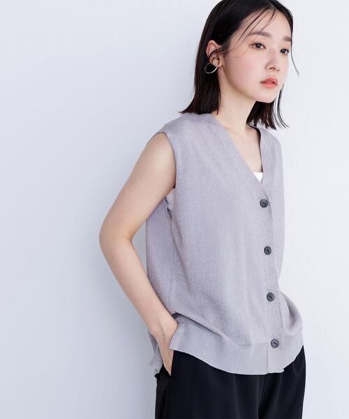NATURAL BEAUTY BASIC(ナチュラルビューティーベーシック)の「◇スパークVネックニットベスト(ベスト・レディース・ダークブラウン/グレー/オフホワイト・FREE)」の1枚目の写真