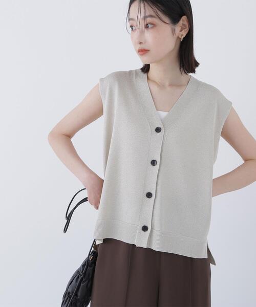 NATURAL BEAUTY BASIC(ナチュラルビューティーベーシック)の「◇スパークVネックニットベスト(ベスト・レディース・ダークブラウン/グレー/オフホワイト・FREE)」の2枚目の写真