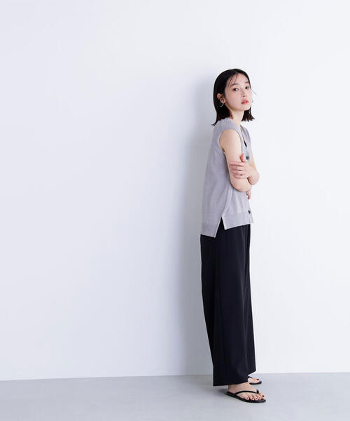 NATURAL BEAUTY BASIC（ナチュラルビューティーベーシック）の「◇スパークＶネックニットベスト（ベスト・レディース・ダークブラウン/グレー/オフホワイト・FREE）」の11枚目の写真