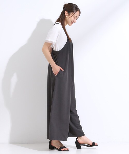 SHOO・LA・RUE（シューラルー）の「【洗える/S-LL】裏がサラサラ やわらか ギャザーサロペット（サロペット/オーバーオール・レディース・チャコールグレー/ブラック/ブラウン系・04/03/02/01）」の6枚目の写真