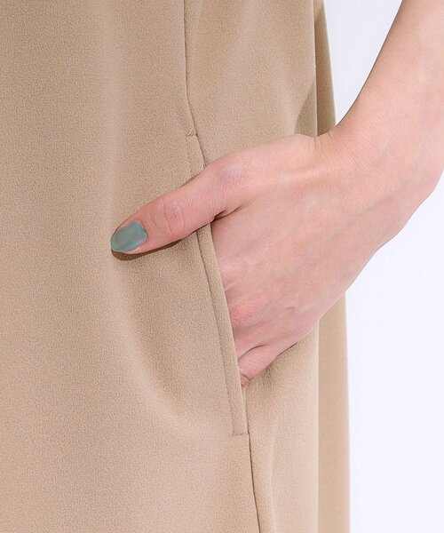 SHOO・LA・RUE（シューラルー）の「【洗える/S-LL】裏がサラサラ やわらか ギャザーサロペット（サロペット/オーバーオール・レディース・チャコールグレー/ブラック/ブラウン系・04/03/02/01）」の22枚目の写真