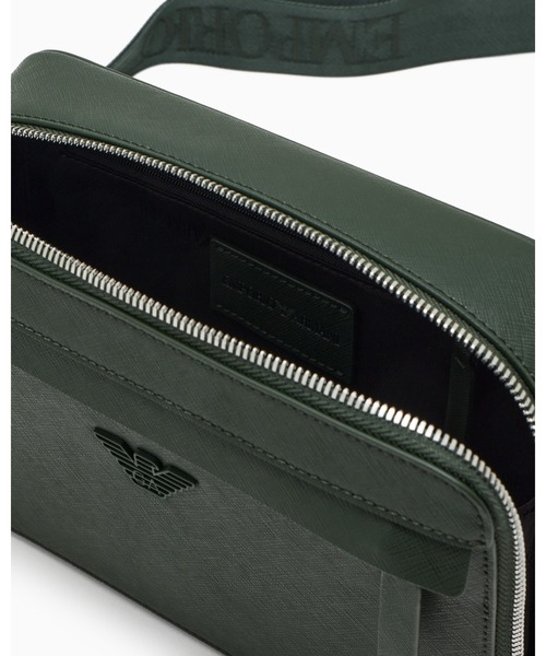 EMPORIO ARMANI（エンポリオアルマーニ）の「【エンポリオ アルマーニ】ASV カメラバッグ  イーグルプレート ミニ（ショルダーバッグ・メンズ・ブラック/ダークグリーン/インディゴブルー・FREE）」の11枚目の写真