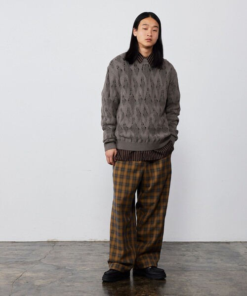 BEAMS（ビームス）の「リラックスフィット 3ゲージ クルーネック ニット（ニット/セーター・メンズ・ネイビー/グレー・S/M/L/XL）」の3枚目の写真