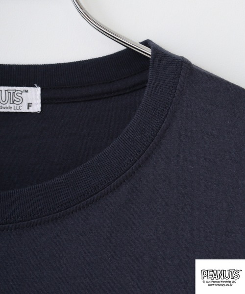 PEANUTS(ピーナッツ)の「PEAUTS ロゴグラデーションプリントキングTシャツ(Tシャツ/カットソー・メンズ・ブラック/ネイビー/ライトパープル/ライトカーキ・F)」の15枚目の写真