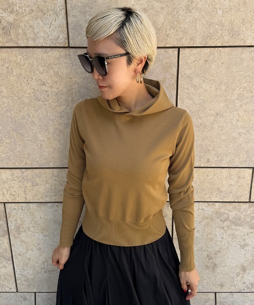 JENNE(ジェンヌ)の「エアリーニットフーディー【UVカット・マシンウォッシャブル】(カーディガン/ボレロ・レディース・キャメル/グリーン/ブラック・SMALL/MEDIUM/LARGE)」の3枚目の写真