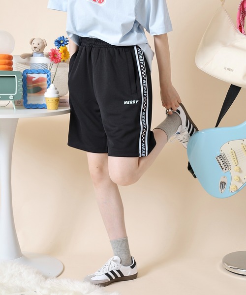 NERDY(ノルディ)の「チェッカーボードテープトラックハーフパンツ(その他パンツ・レディース・ブラック/イエロー/ホワイト・M/L/S)」の6枚目の写真