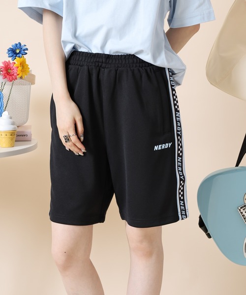 NERDY(ノルディ)の「チェッカーボードテープトラックハーフパンツ(その他パンツ・レディース・ブラック/イエロー/ホワイト・M/L/S)」の4枚目の写真