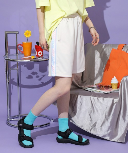 NERDY(ノルディ)の「チェッカーボードテープトラックハーフパンツ(その他パンツ・レディース・ブラック/イエロー/ホワイト・M/L/S)」の21枚目の写真