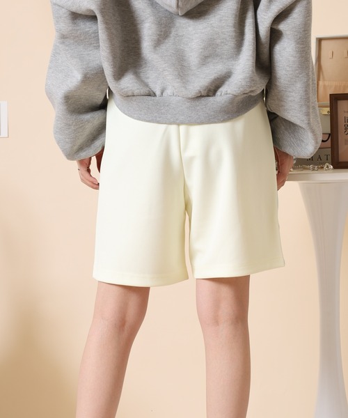 NERDY(ノルディ)の「チェッカーボードテープトラックハーフパンツ(その他パンツ・レディース・ブラック/イエロー/ホワイト・M/L/S)」の19枚目の写真