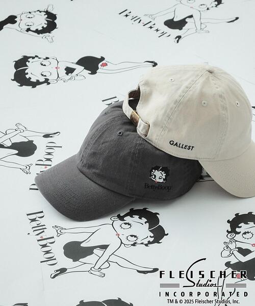 GALLEST(ギャレスト)の「【Betty Boop(TM)】刺繍入りキャップ(キャップ・レディース・ナチュラル/チャコールグレー・00)」の1枚目の写真