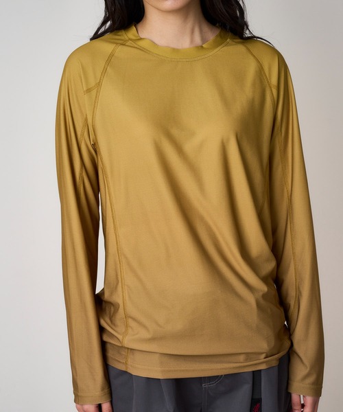 Gramicci(グラミチ)の「L/S THERMAL 1ST LAYER|ロングスリーブサーマル1STレイヤー(Tシャツ/カットソー・メンズ・ゴールド/チャコール・M/XS/S/L/XL/XXL)」の2枚目の写真