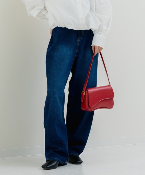 refinedworks（リファインドワークス）の「【refinedworks】脚長カーブパンツ（デニムパンツ・レディース・ブルー/ブラック/インディゴブルー・FREE）」の3枚目の写真