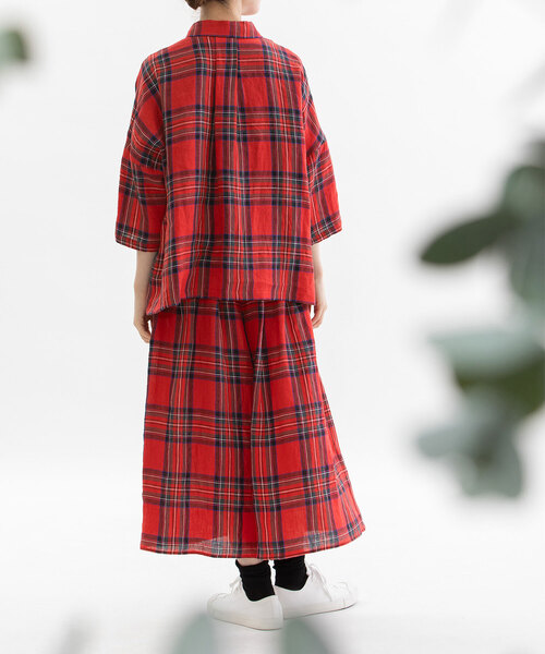 nop de nod（ノップドゥノッド）の「リネンタータンタックキュロット（その他パンツ・レディース・レッド/ネイビー・M）」の18枚目の写真