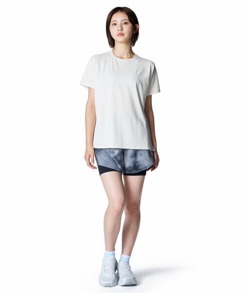 UNDER ARMOUR（アンダーアーマー）の「UAモーション 2イン1 ショーツ（トレーニング/レディース）（その他パンツ・レディース・ブラック・L/S/XL/M）」の3枚目の写真