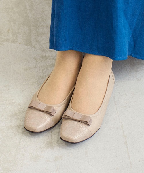 Riz raffinee(リズラフィーネ)の「リボン付きローヒールパンプス(パンプス・レディース・ブラック/ベージュ/グレー系その他4・23.5cm/22.5cm/23cm/24cm/24.5cm)」の16枚目の写真