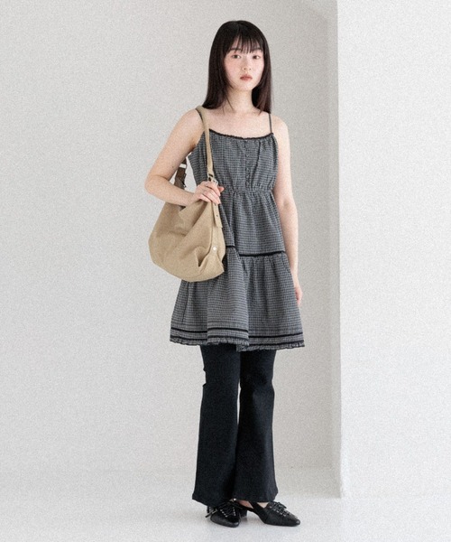 Heather(ヘザー)の「フェイクレザーハーフムーンBAG 594263(ショルダーバッグ・レディース・ブラック/ベージュ・ONE SIZE)」の16枚目の写真