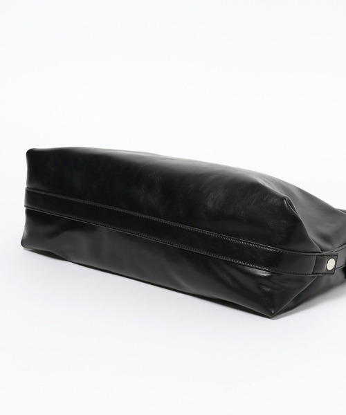 Heather(ヘザー)の「フェイクレザーハーフムーンBAG 594263(ショルダーバッグ・レディース・ブラック/ベージュ・ONE SIZE)」の5枚目の写真