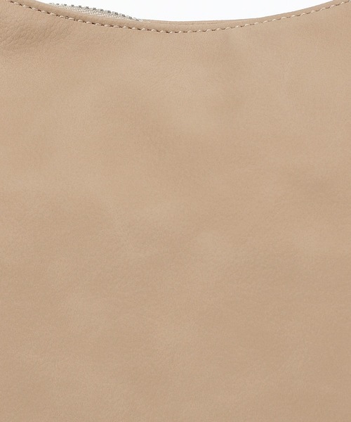 Heather(ヘザー)の「フェイクレザーハーフムーンBAG 594263(ショルダーバッグ・レディース・ブラック/ベージュ・ONE SIZE)」の9枚目の写真