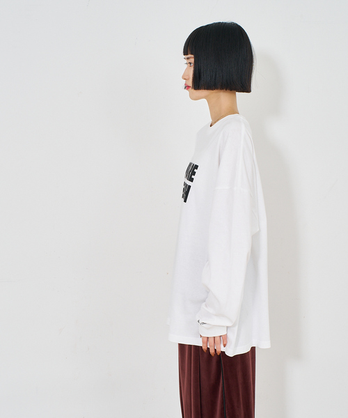 NOMINE(ノミネ)の「【ユニセックス】オーバーシルエット ロゴ ロンT(Tシャツ/カットソー・レディース・ホワイト/チャコールグレー/ライトグレー・M/L)」の5枚目の写真