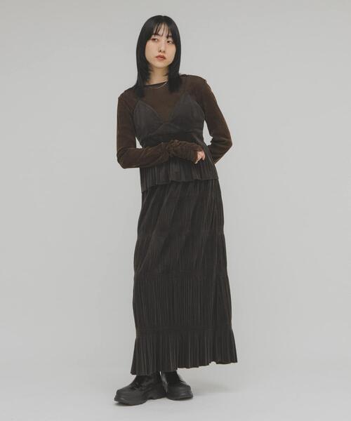 KBF(ケイビーエフ)の「マジョリカプリーツセパレートワンピース(ワンピース・レディース・ブラック/キャメル/ダークブラウン・ONE)」の15枚目の写真