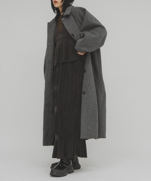 KBF(ケイビーエフ)の「マジョリカプリーツセパレートワンピース(ワンピース・レディース・ブラック/キャメル/ダークブラウン・ONE)」の17枚目の写真