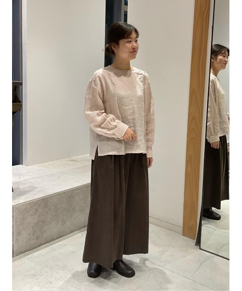 LOISIR(ロワズィール)の「グランジリネン肩ボタンショートブラウス(シャツ/ブラウス・レディース・オフホワイト/ピンク・FREE)」の9枚目の写真