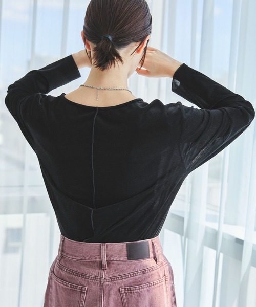 LAKOLE（ラコレ）の「シアーベロア長袖Ｔ / 594666（Tシャツ/カットソー・レディース・ブラック/アイボリー/グレー/ネイビー/イエロー/ブラウン・FREE）」の10枚目の写真